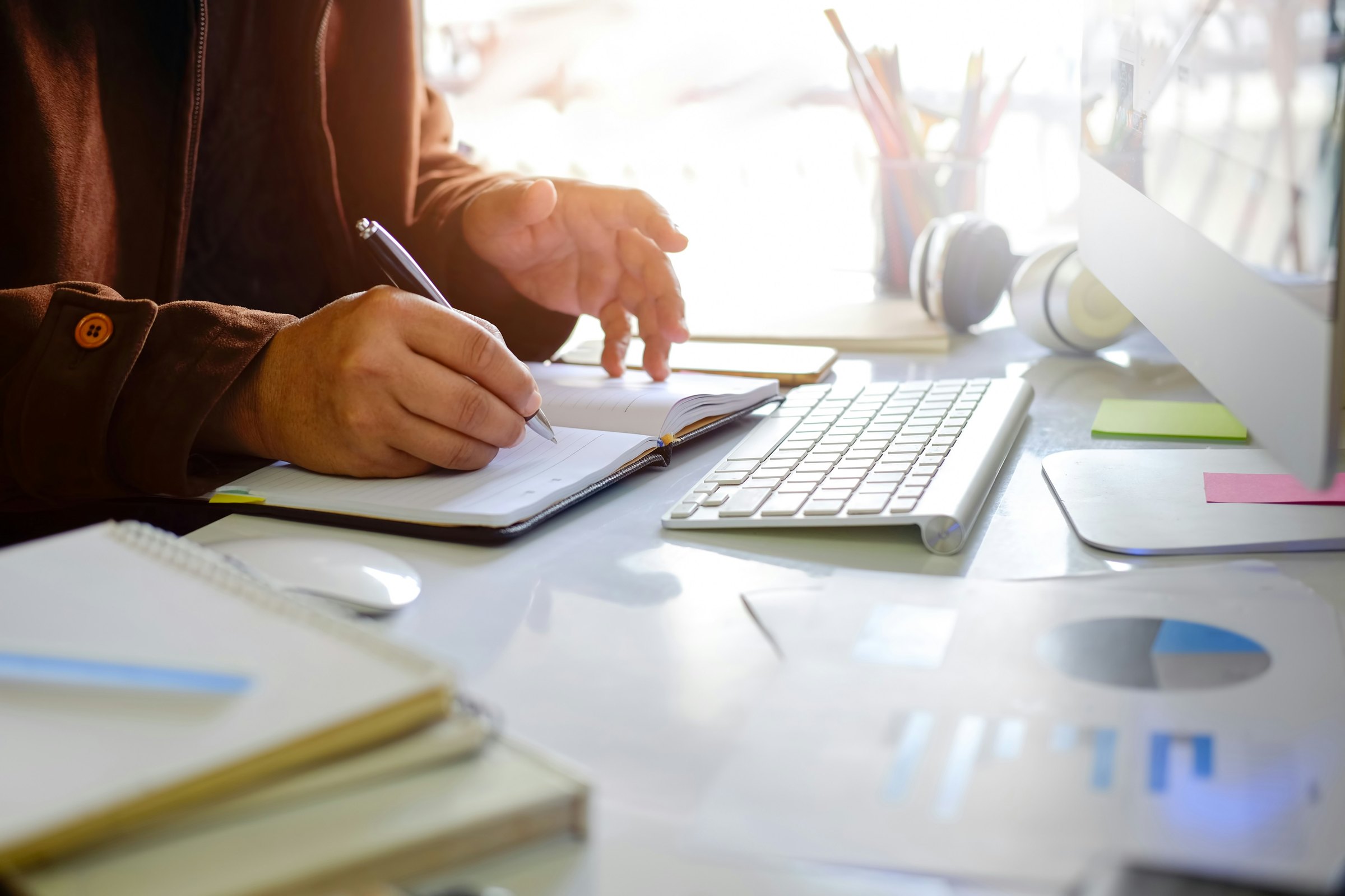 Desk-based quarterly report preparation from structured evidence.